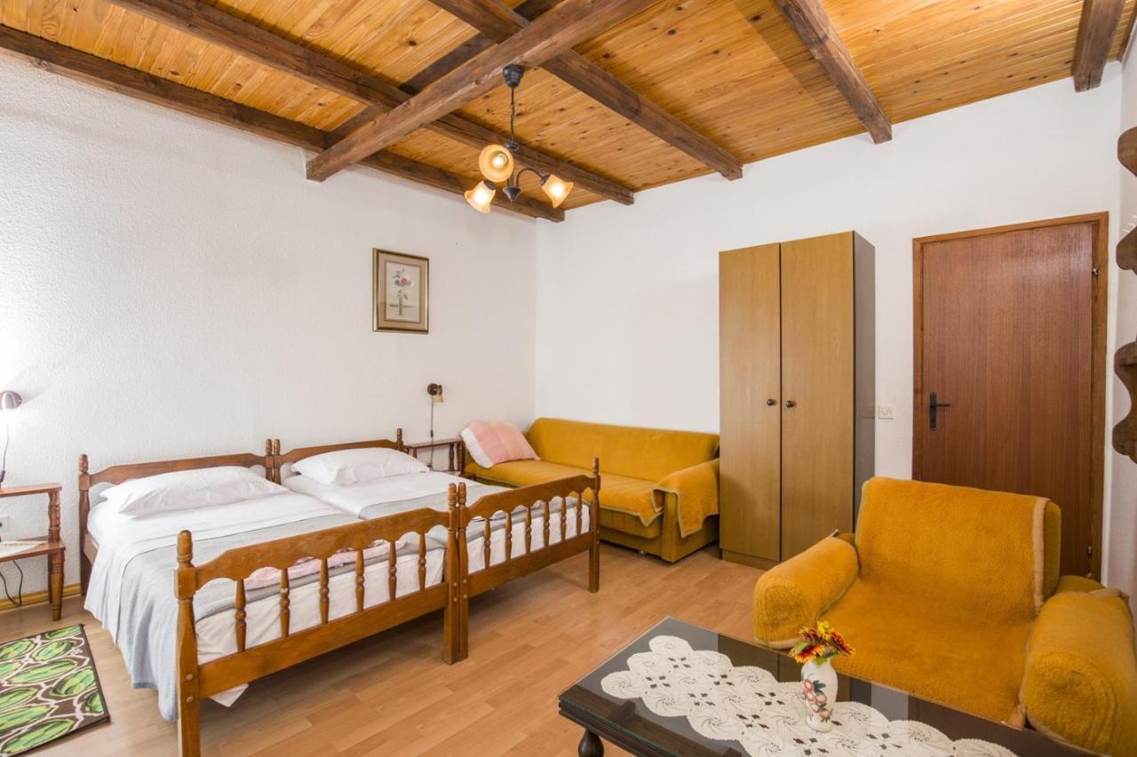 Apartment Vili Pinezići Esterno foto